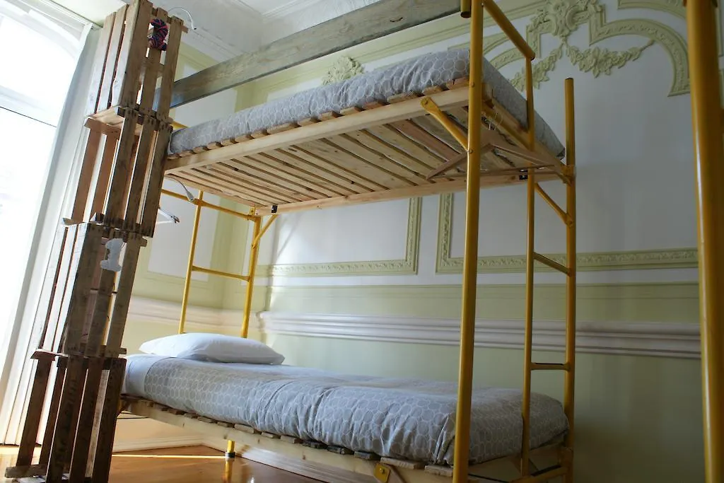 Be My Guest Lisboa Hostel
